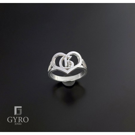 Anillo corazón inicial gótica plata de ley