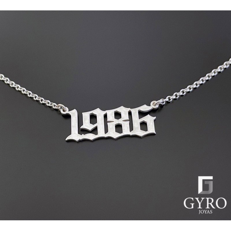 Collar Año gótico plata de ley